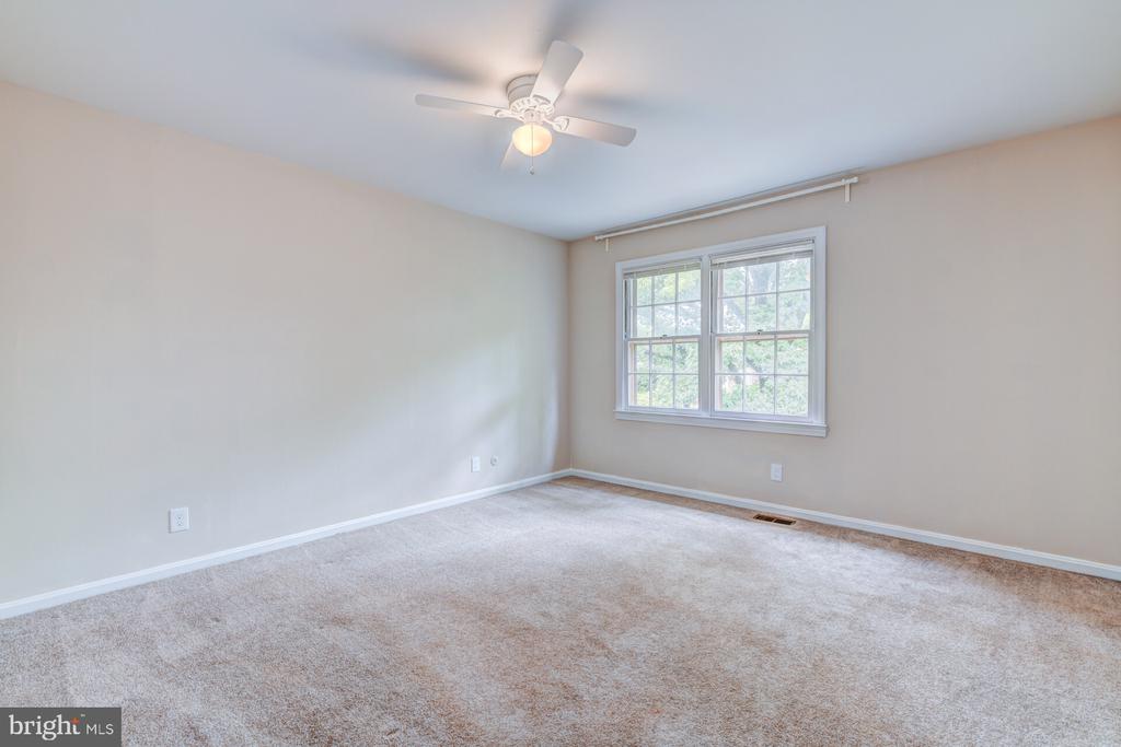 123 MACKLENBURG DR #L 21D