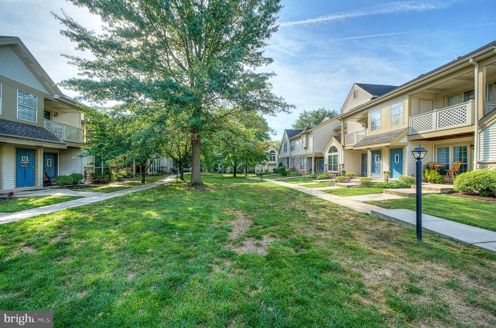 1302 Foxmeadow Dr #Condo 1302