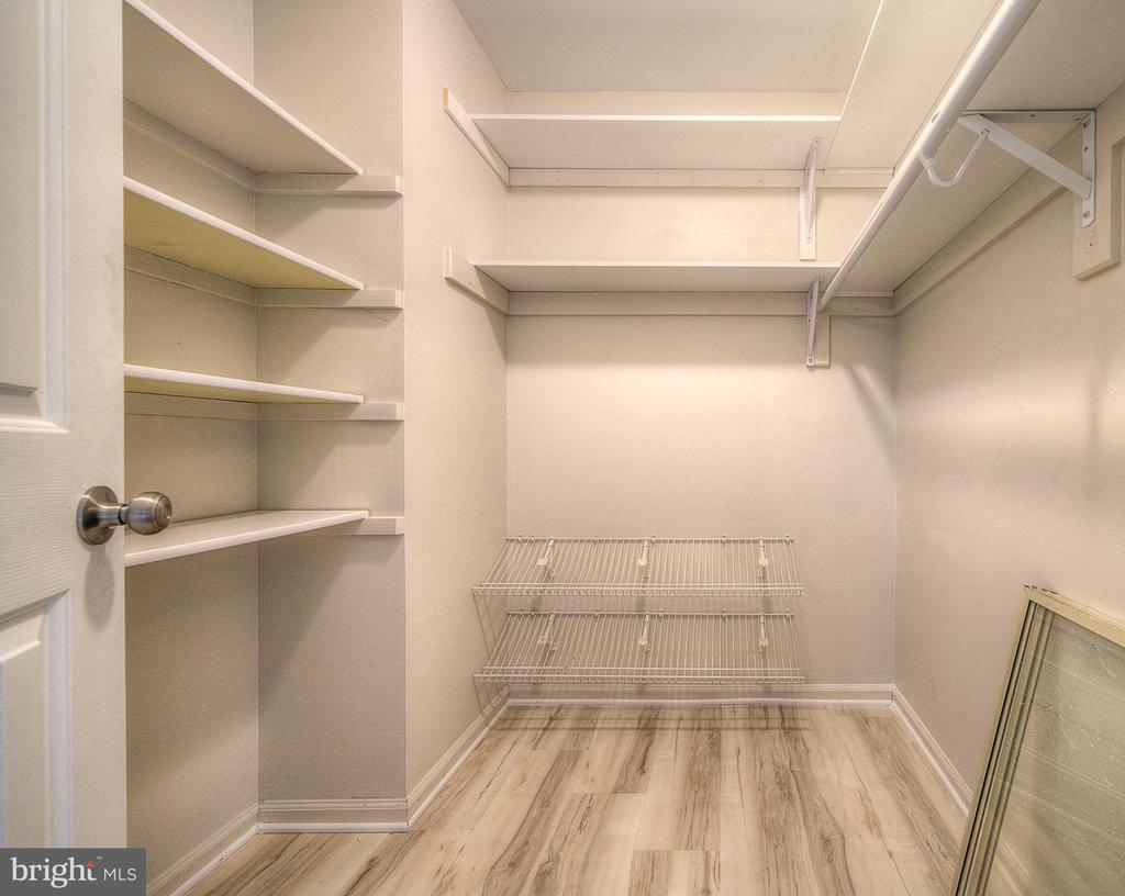 1302 Foxmeadow Dr #Condo 1302