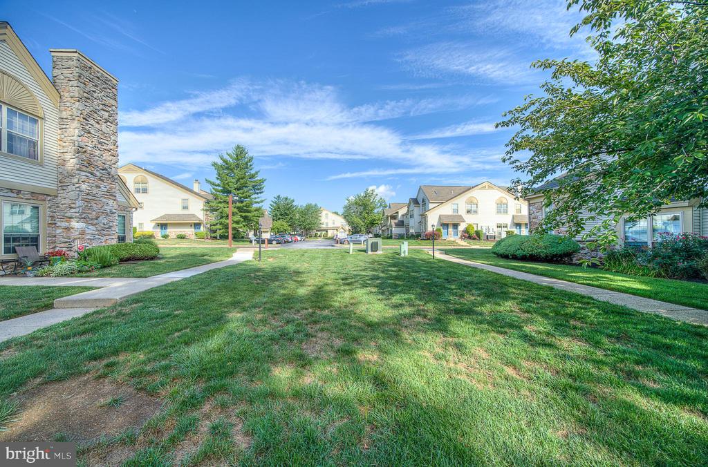 1302 Foxmeadow Dr #Condo 1302