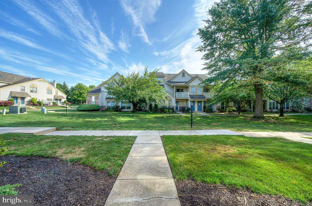 1302 Foxmeadow Dr #Condo 1302