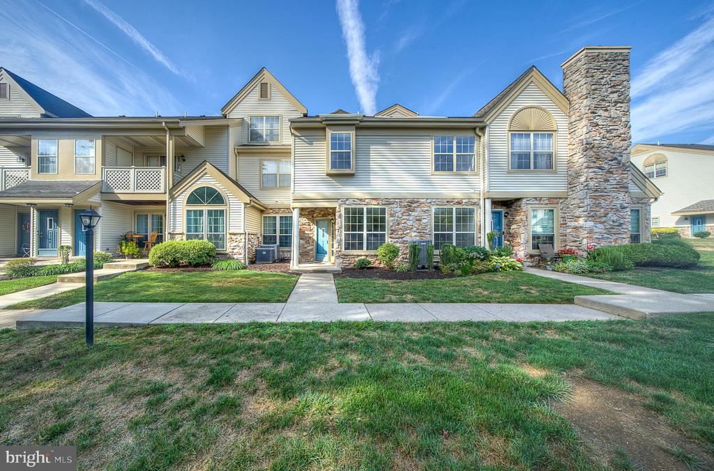 1302 Foxmeadow Dr #Condo 1302