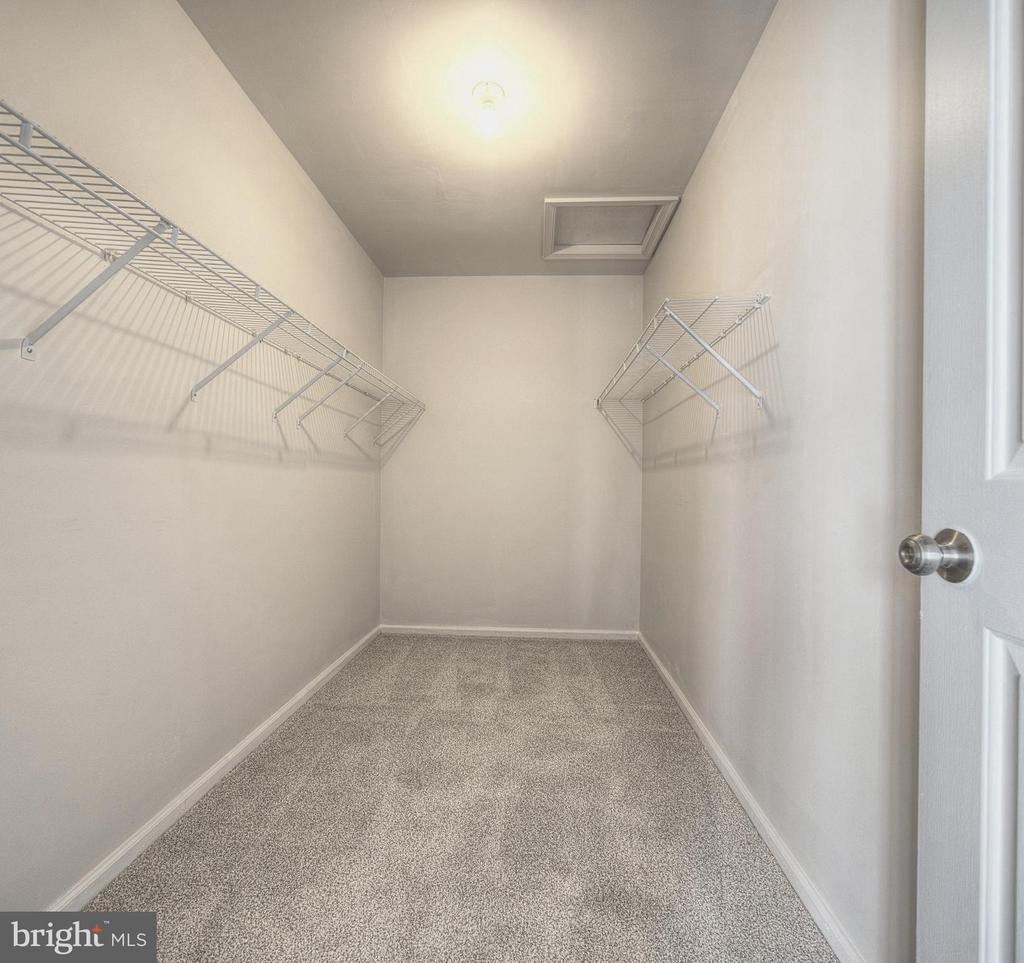 1302 Foxmeadow Dr #Condo 1302