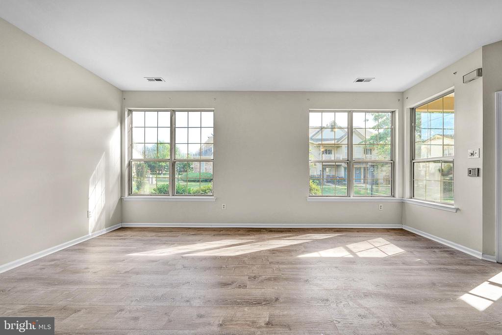 1302 Foxmeadow Dr #Condo 1302