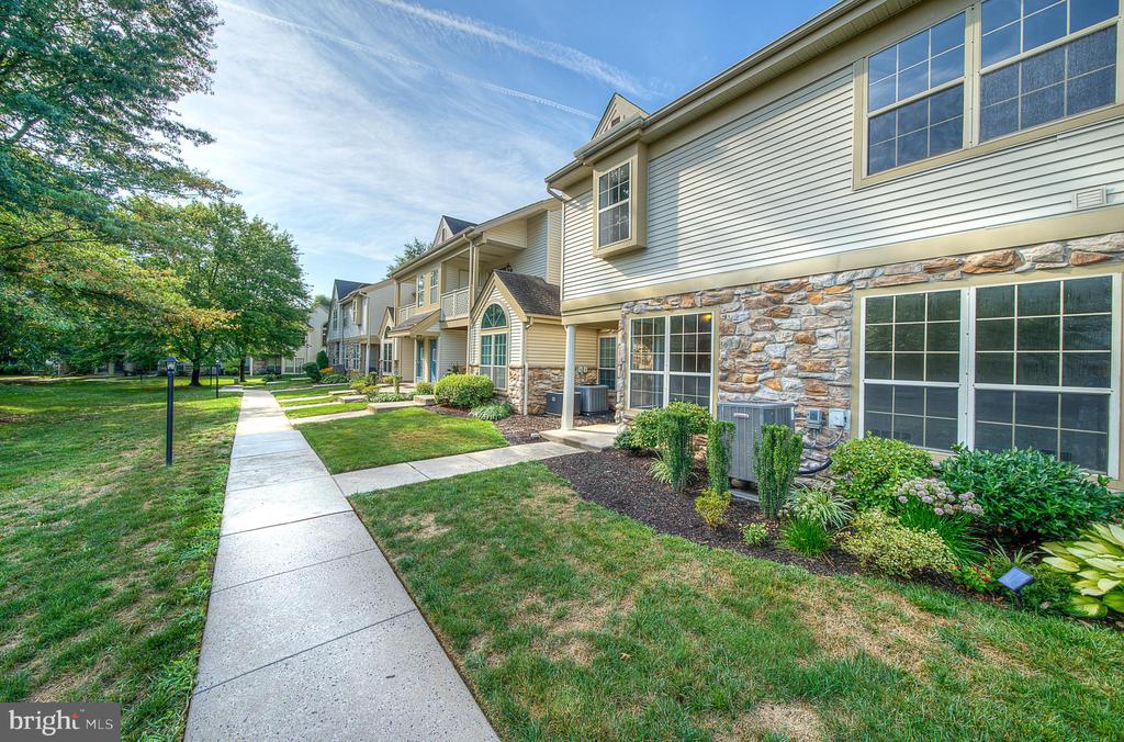 1302 Foxmeadow Dr #Condo 1302