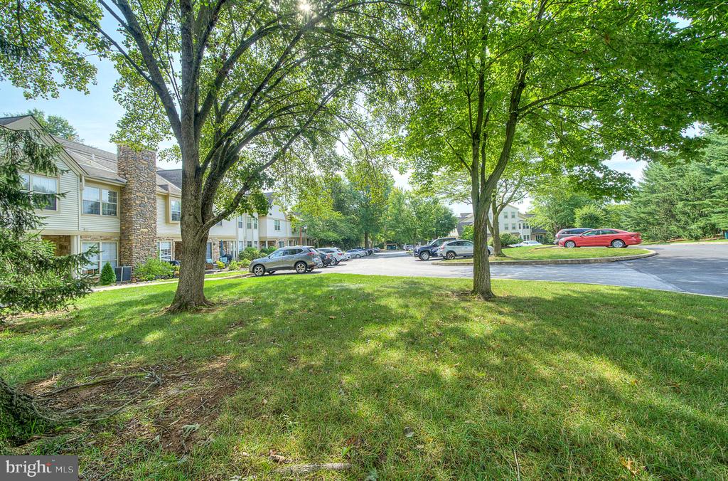1302 Foxmeadow Dr #Condo 1302