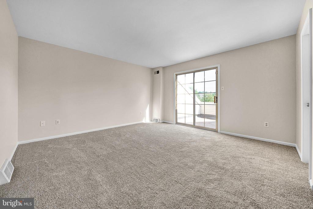 1302 Foxmeadow Dr #Condo 1302