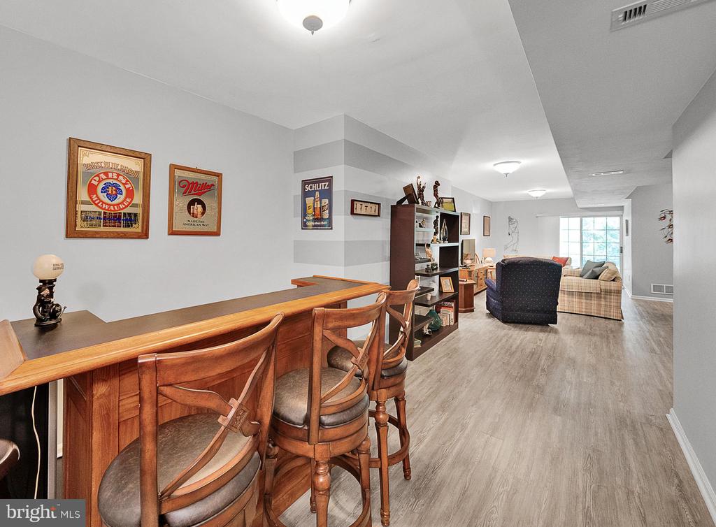 322 Country Club Dr