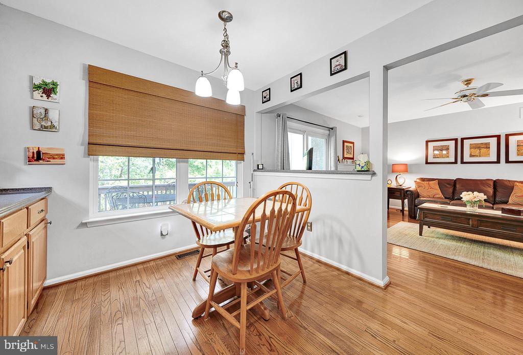322 Country Club Dr