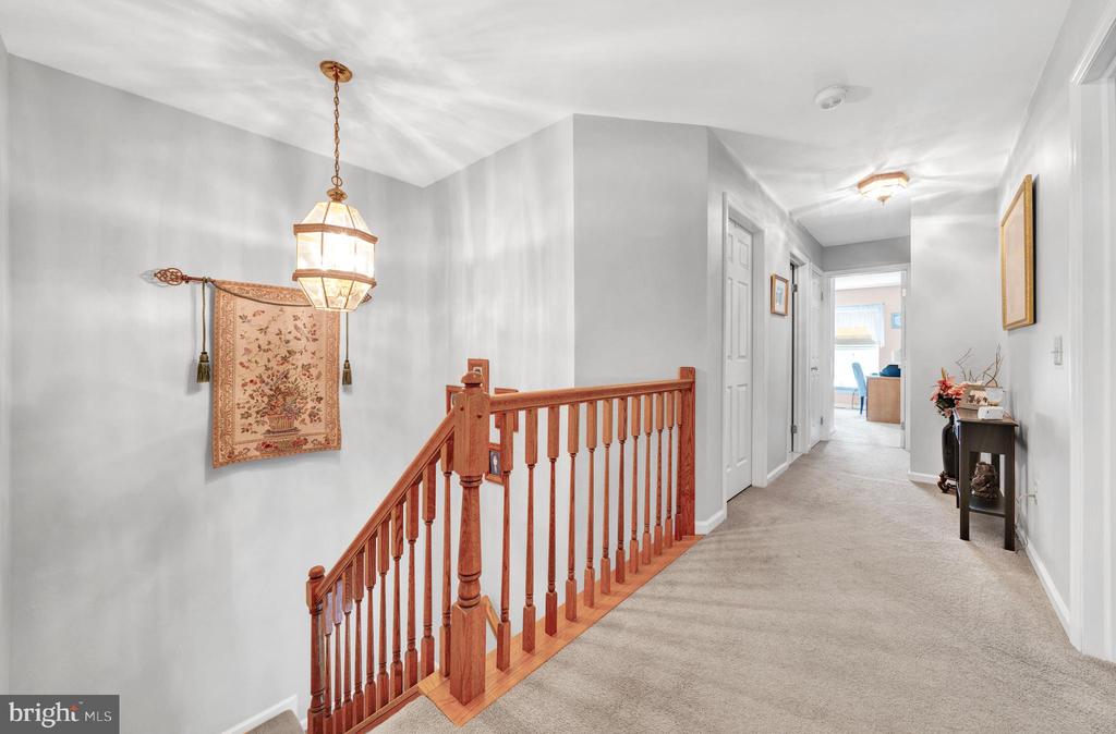 322 Country Club Dr
