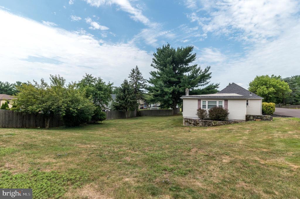 1395 Pinetown Rd