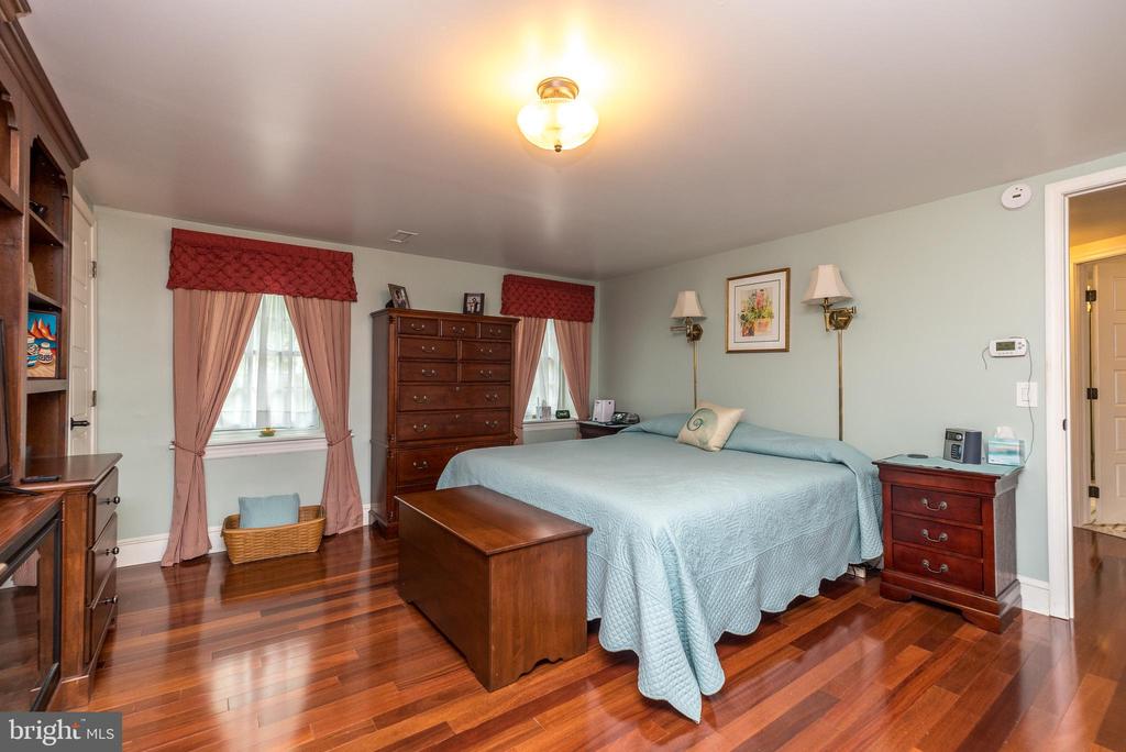 1395 Pinetown Rd