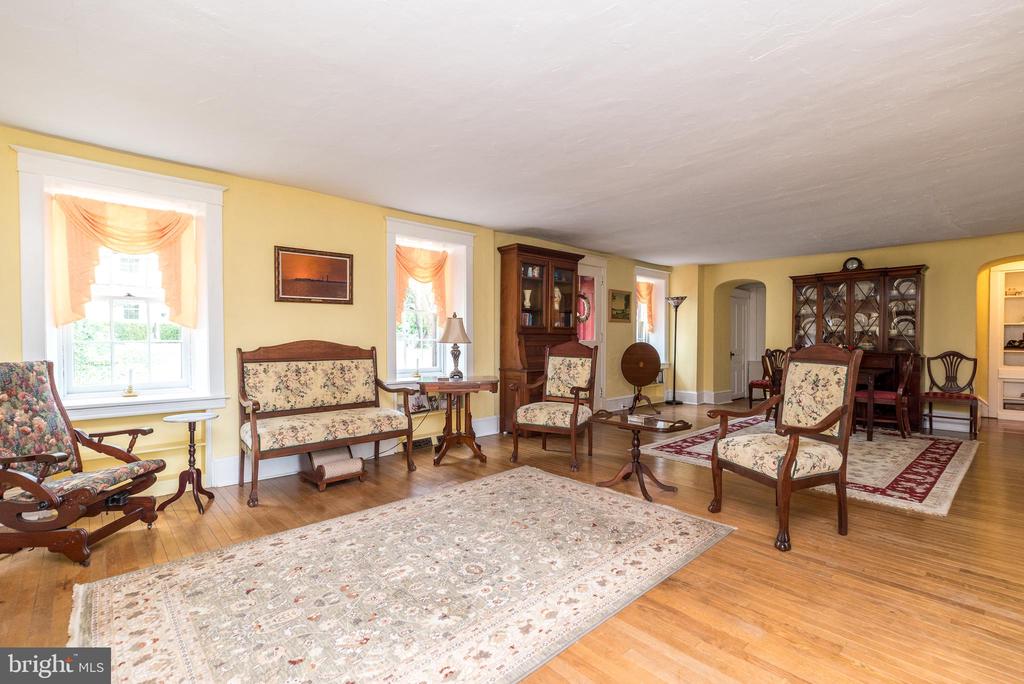 1395 Pinetown Rd