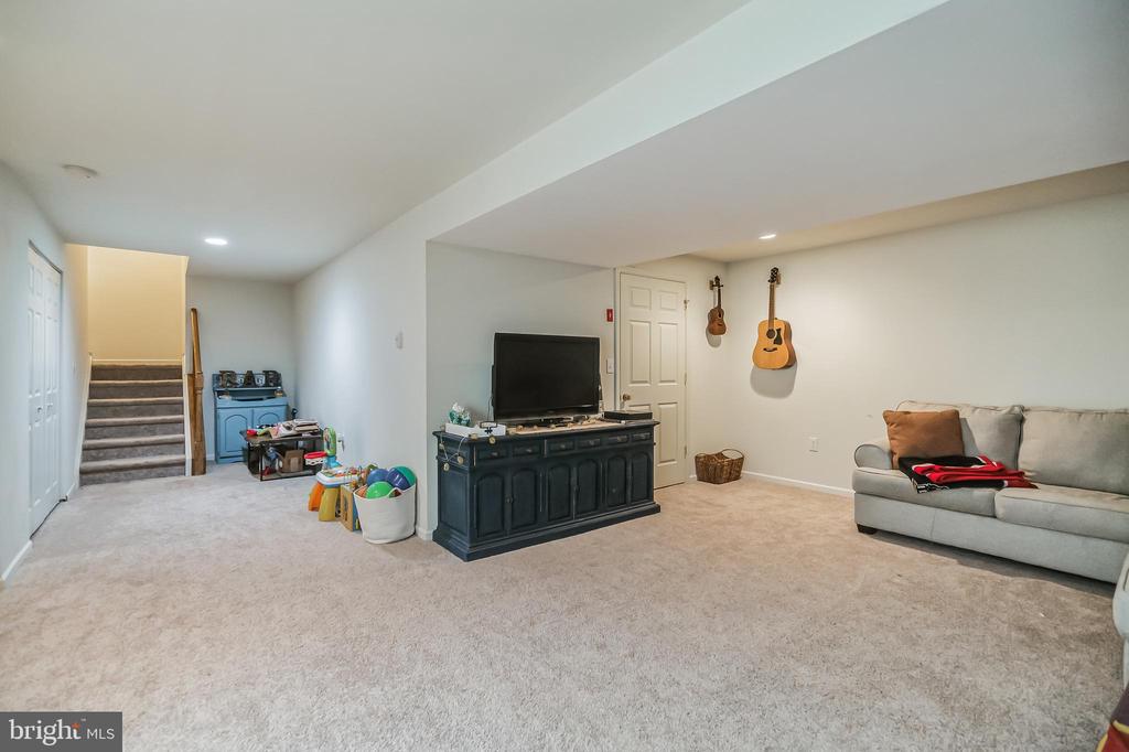 206 Clarkdale Ln