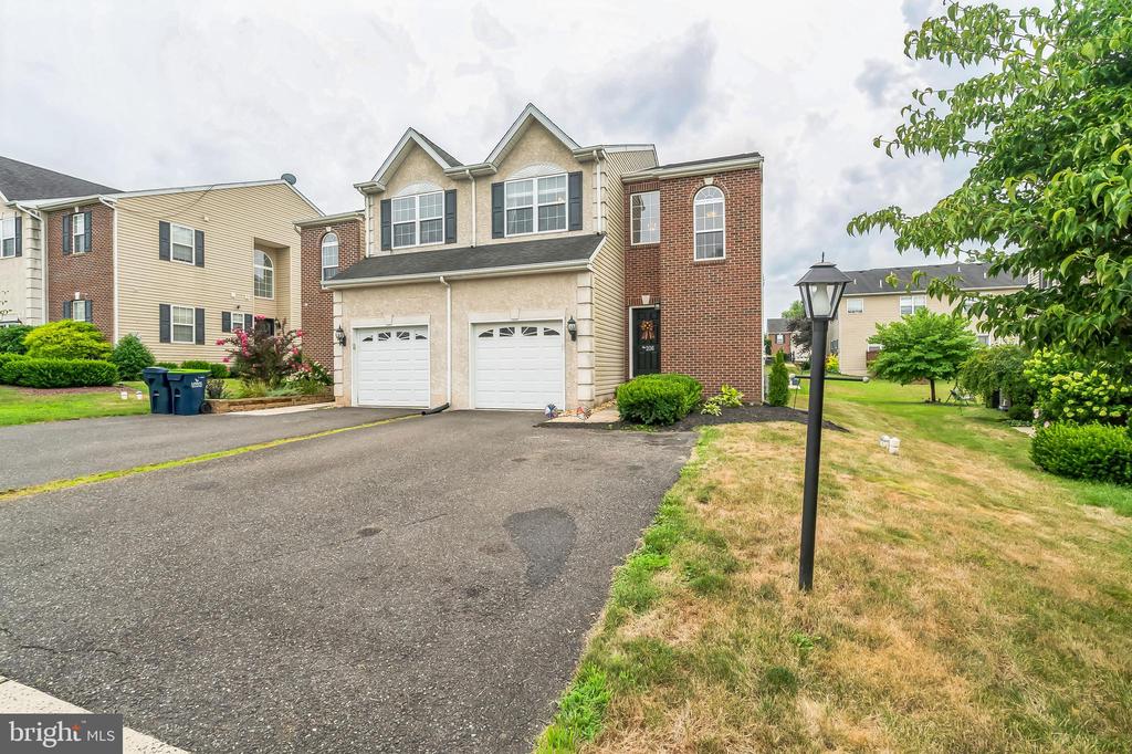 206 Clarkdale Ln