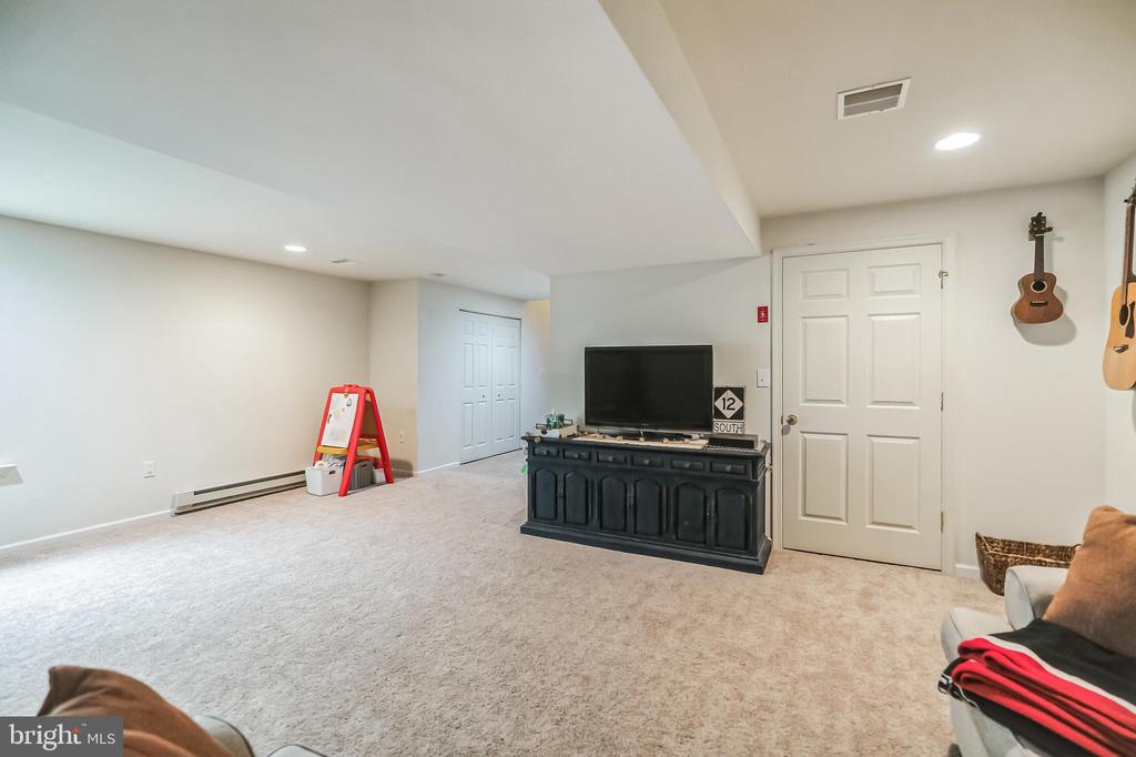 206 Clarkdale Ln