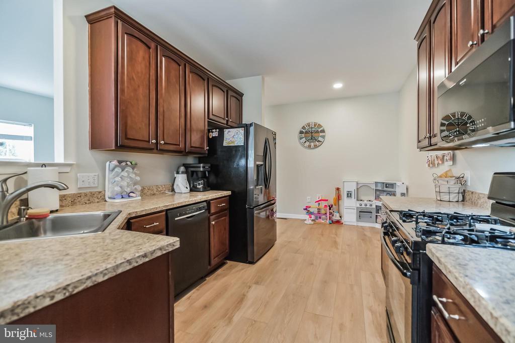 206 Clarkdale Ln
