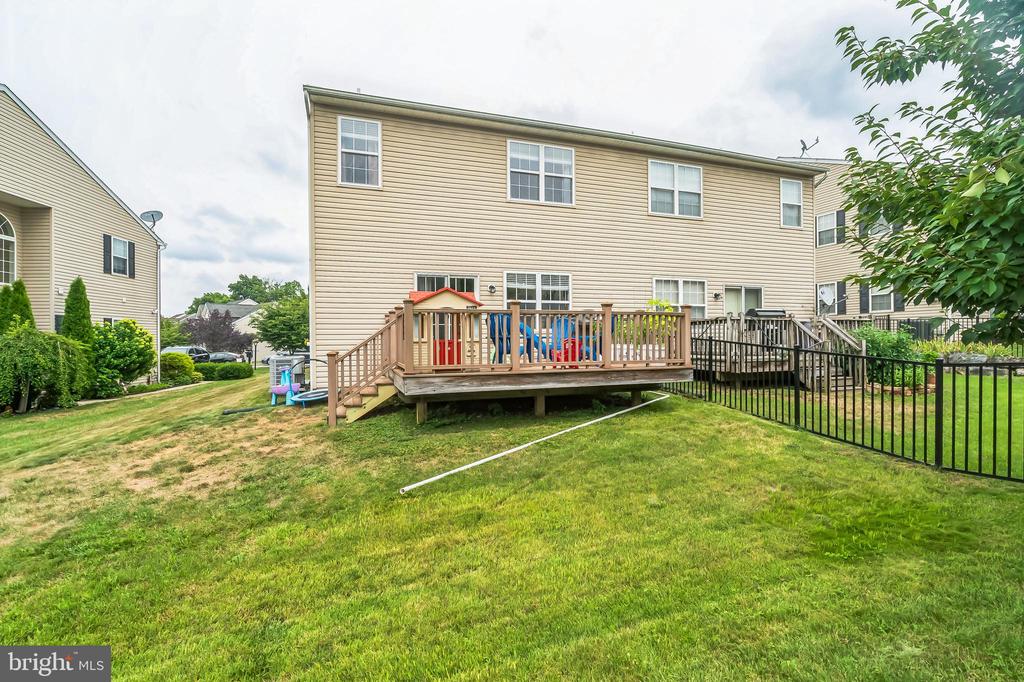 206 Clarkdale Ln