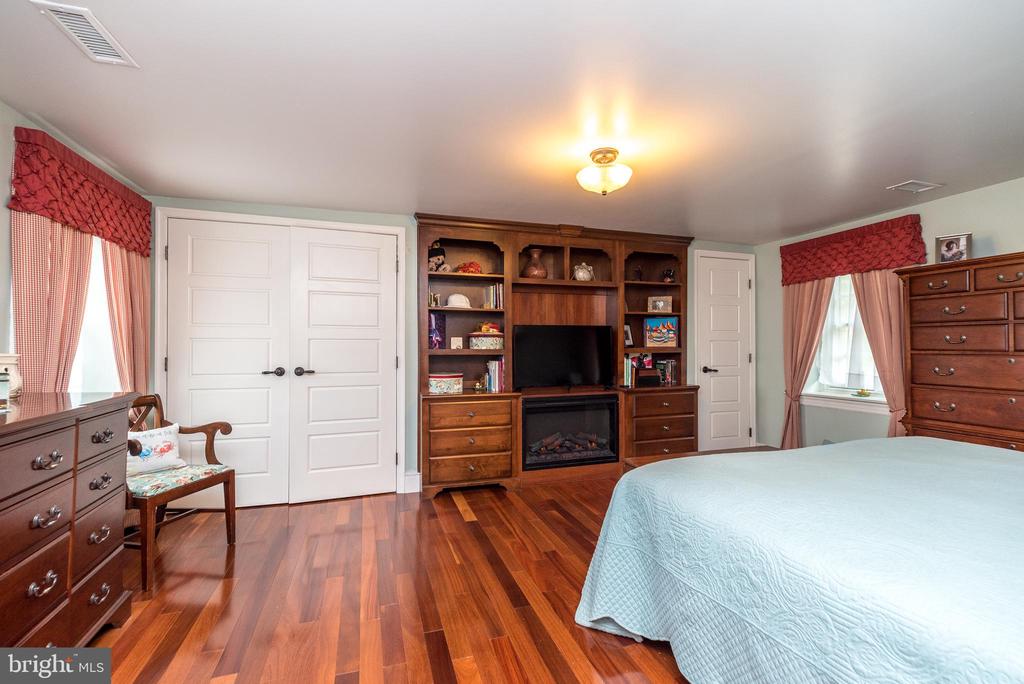 1395 Pinetown Rd