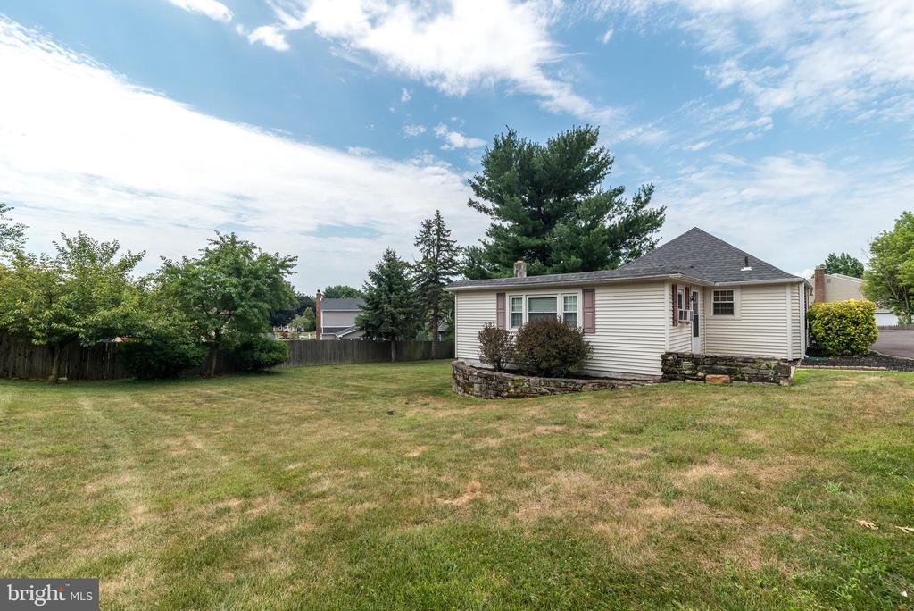 1395 Pinetown Rd