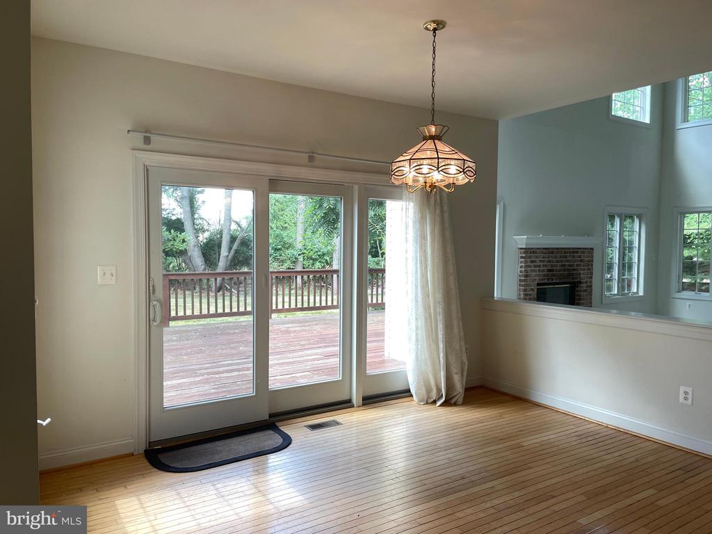 102 BAY HILL DR