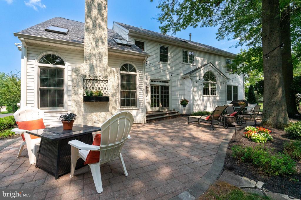 101 Davis Dr