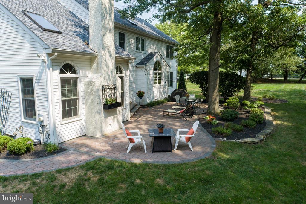 101 Davis Dr