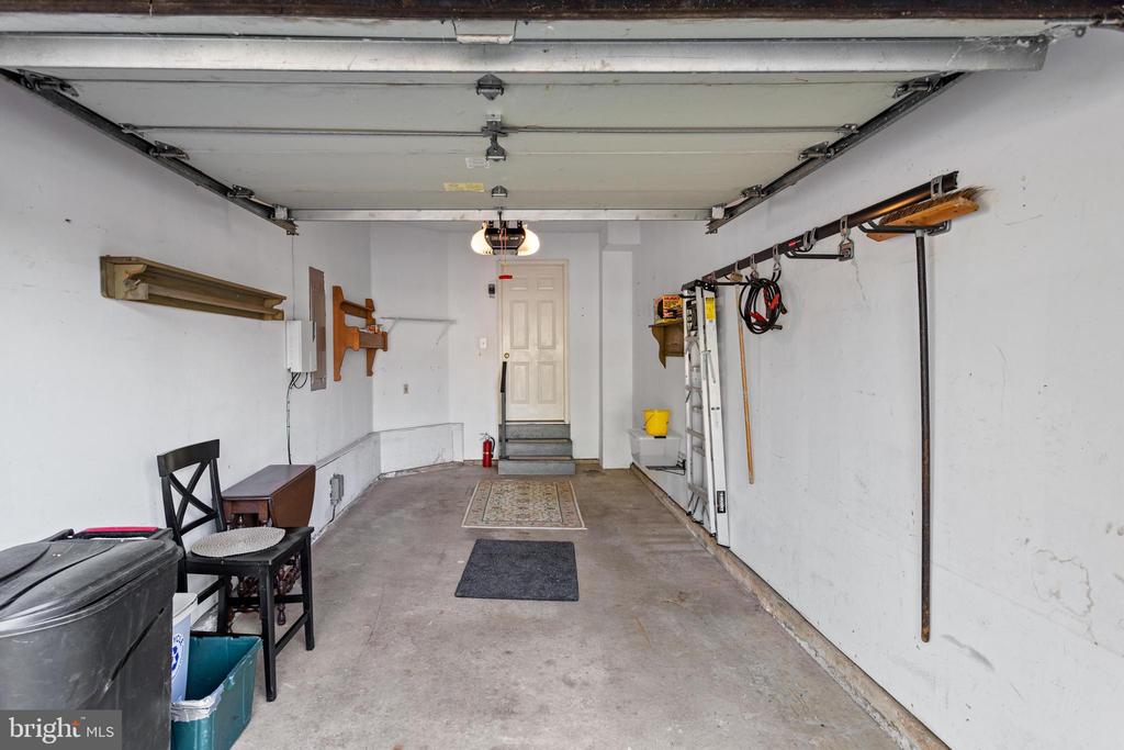 433 Country Club Dr