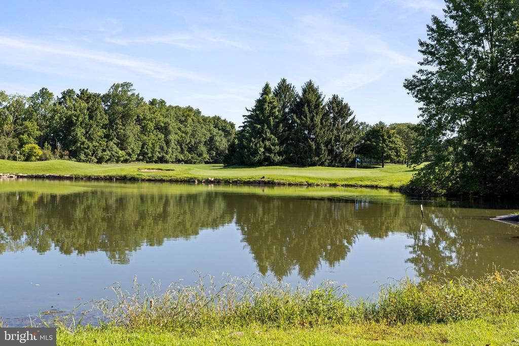 433 Country Club Dr