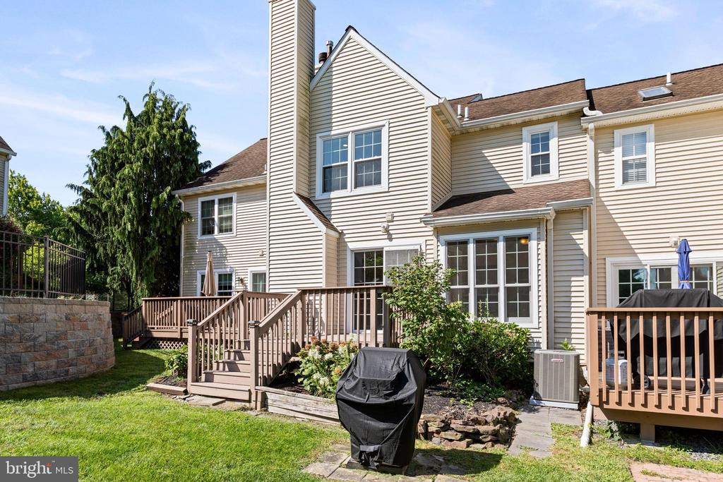 433 Country Club Dr