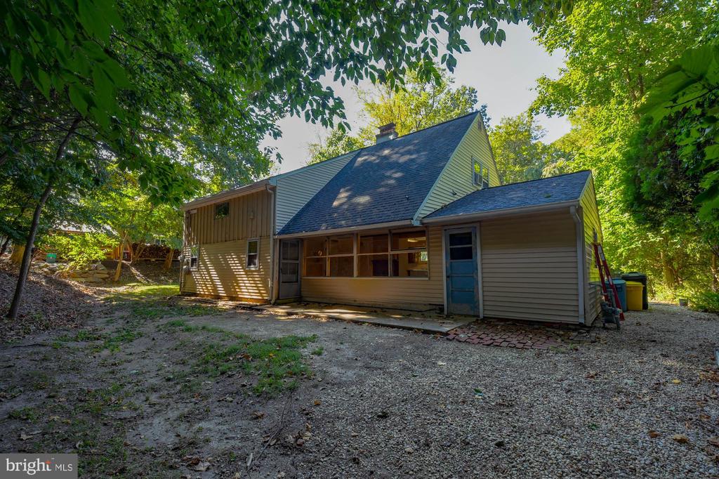 8407 Hull Dr