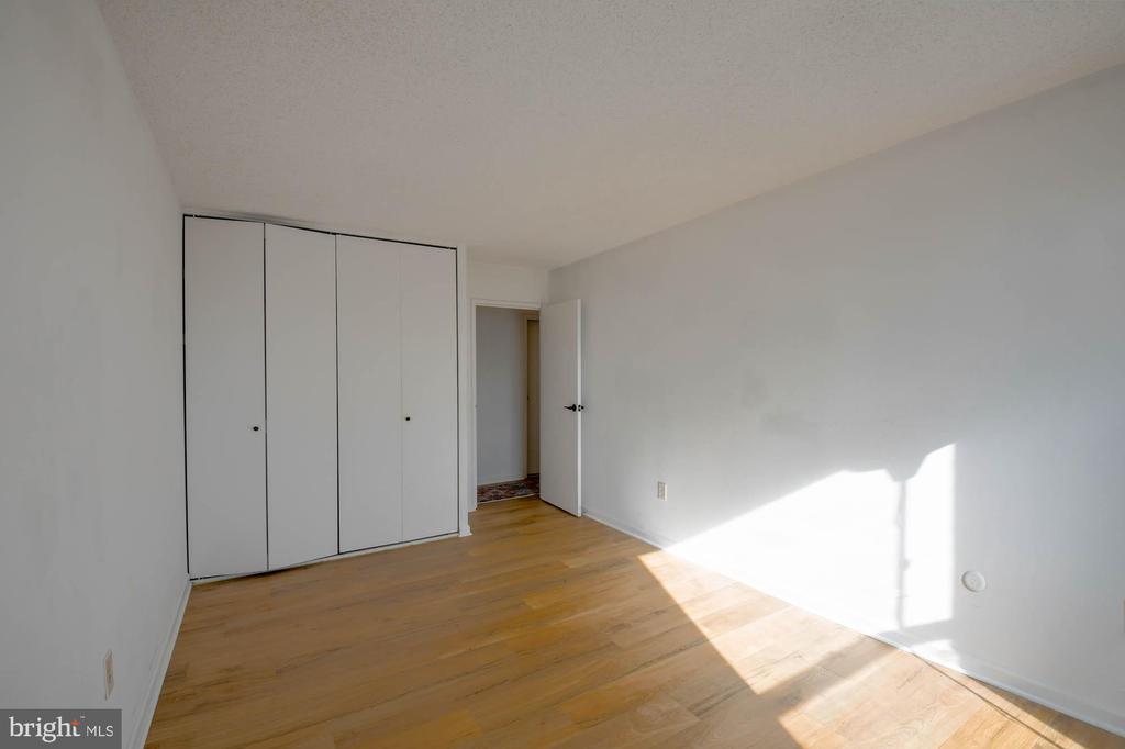 666 W Germantown Pike #2501