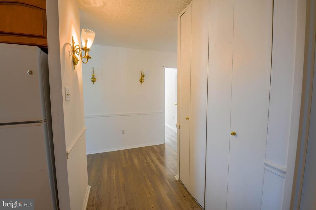 666 W Germantown Pike #2221