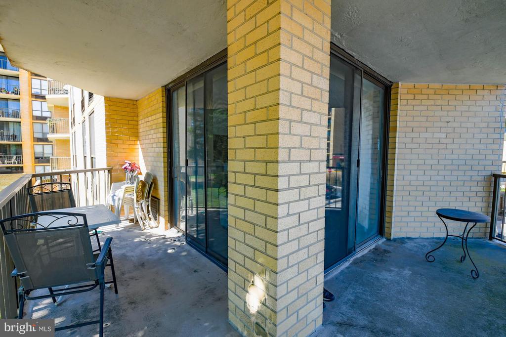666 W Germantown Pike #2221