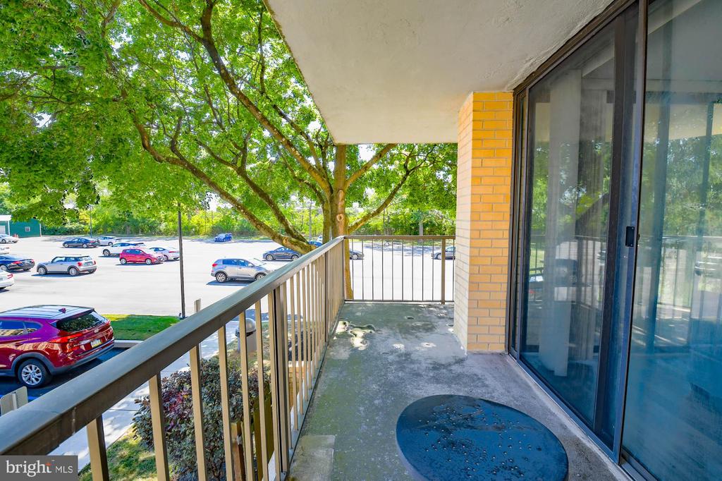 666 W Germantown Pike #2221