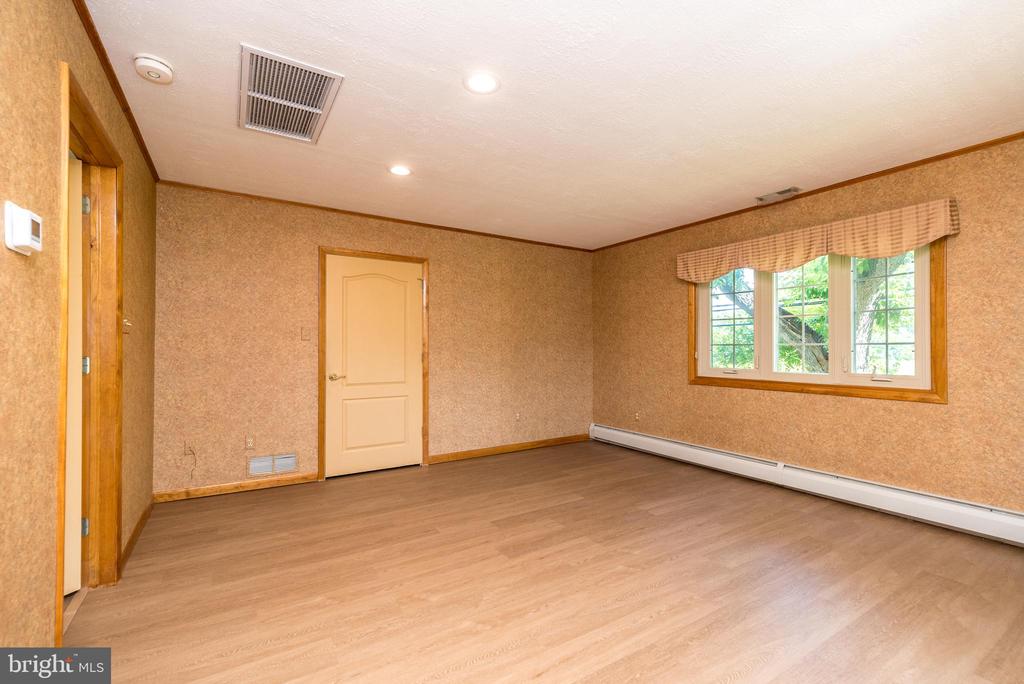 707 Forrest Ave