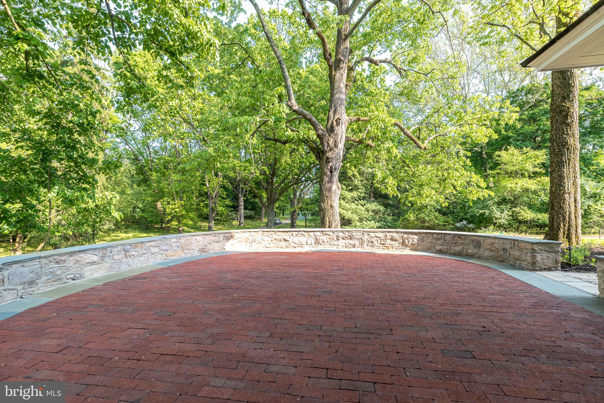 485 Lewis Ln