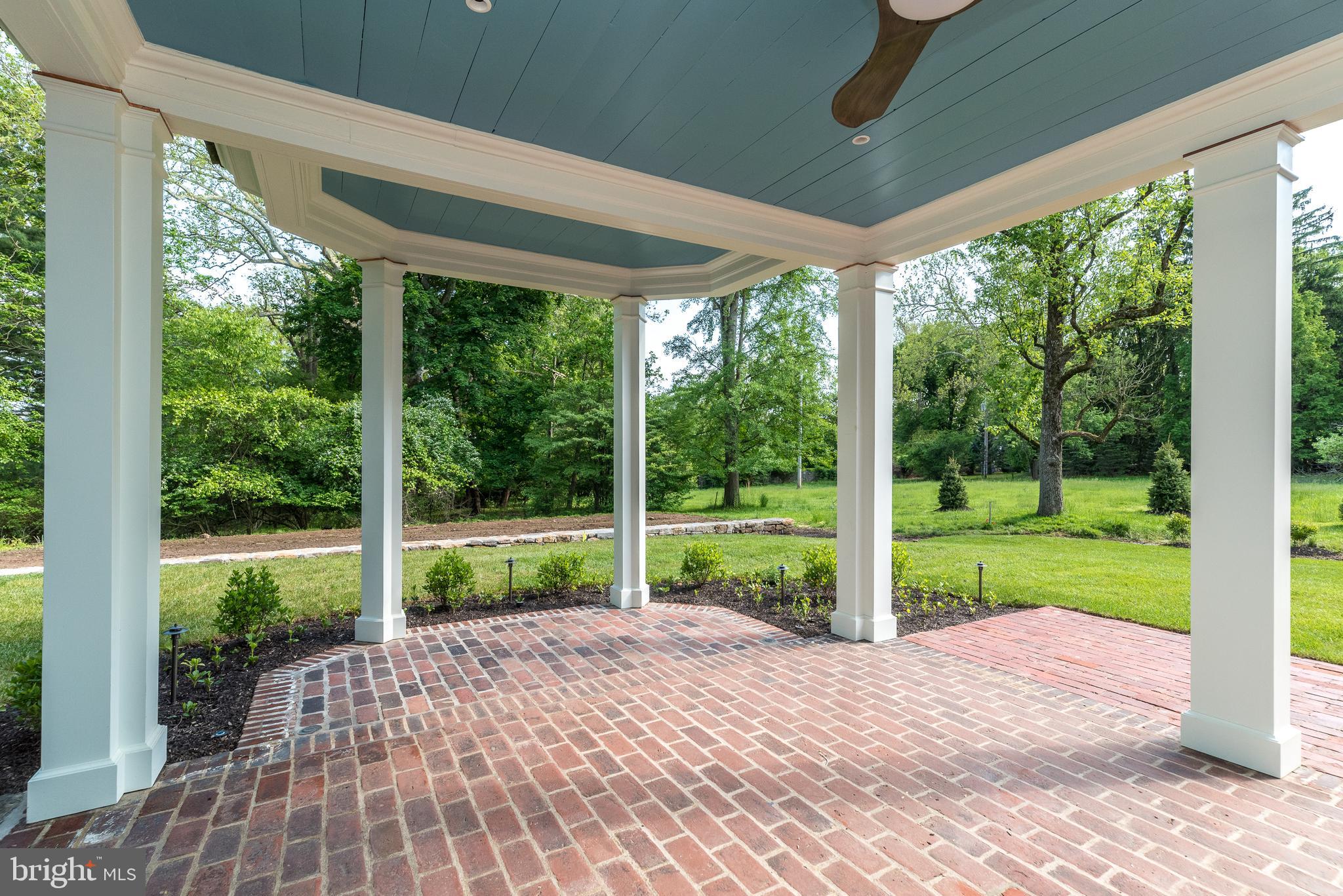 485 Lewis Ln
