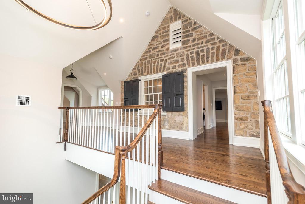 485 Lewis Ln