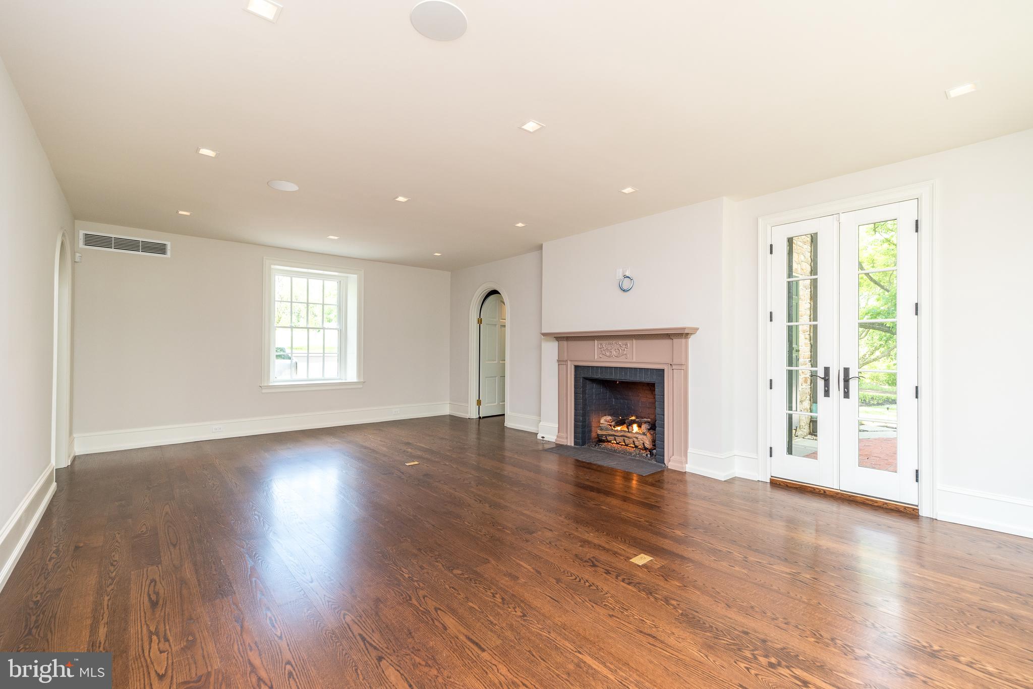 485 Lewis Ln