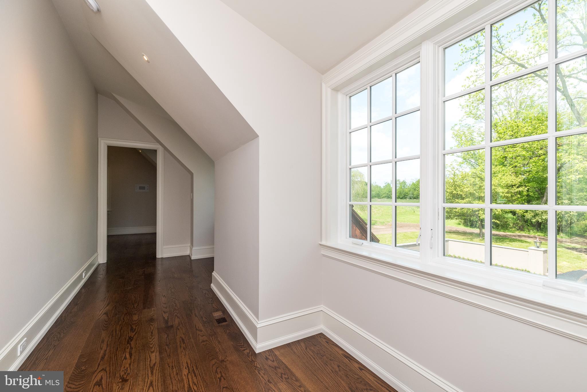 485 Lewis Ln