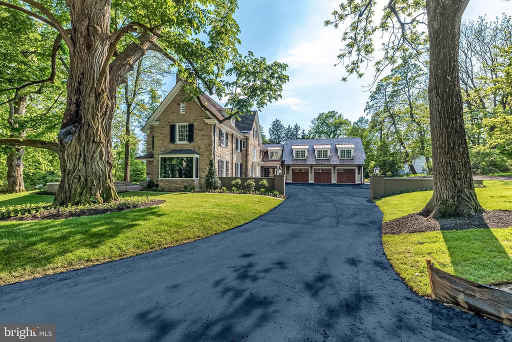 485 Lewis Ln
