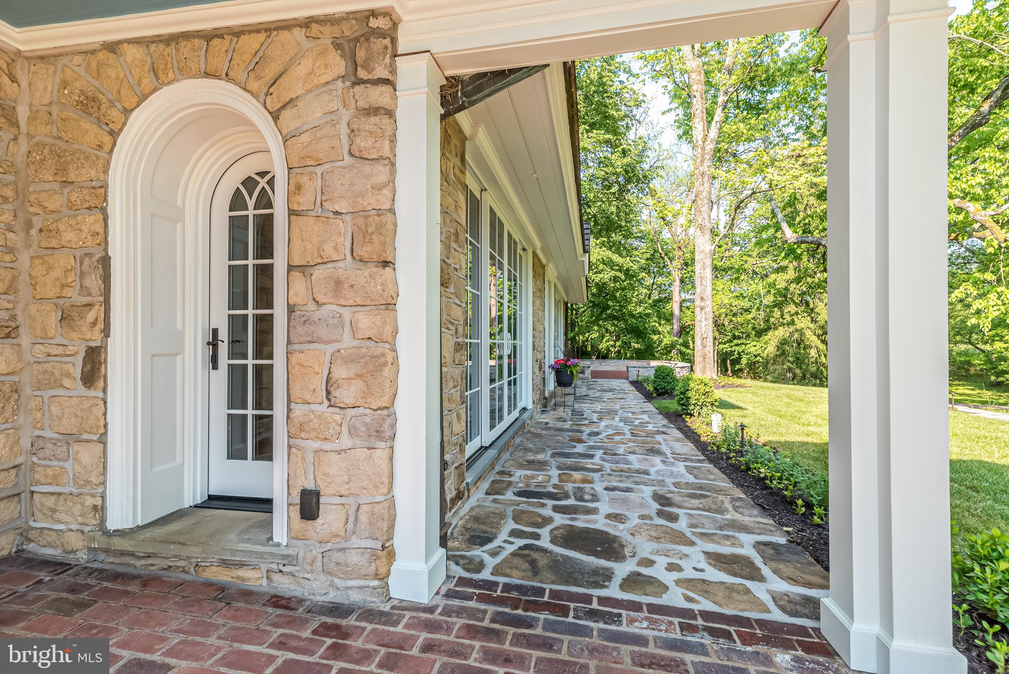 485 Lewis Ln
