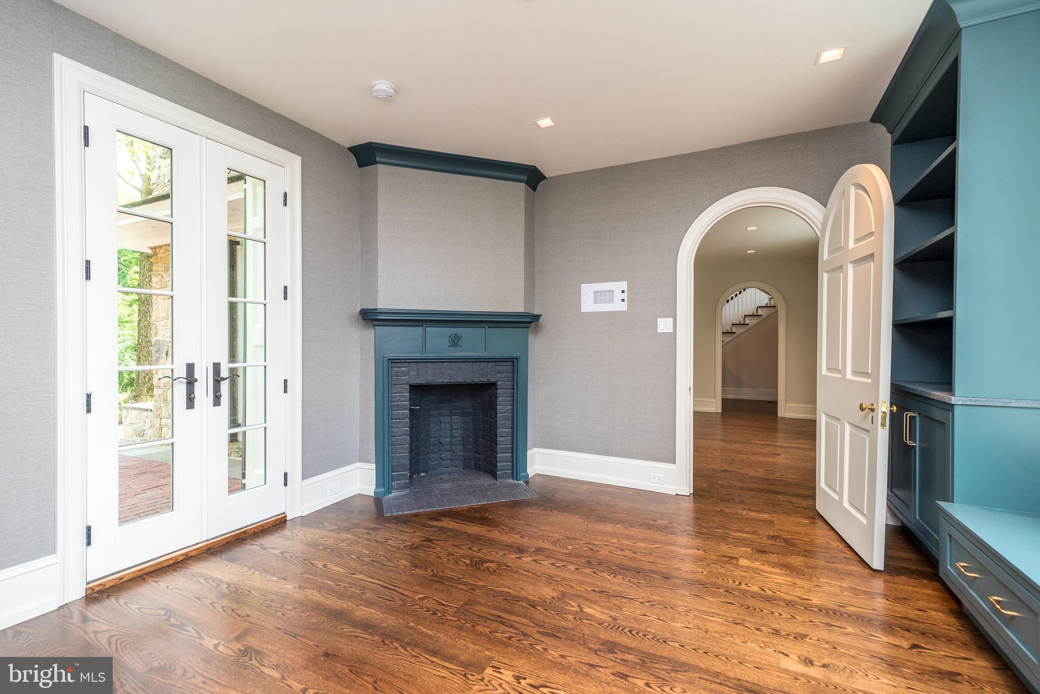 485 Lewis Ln