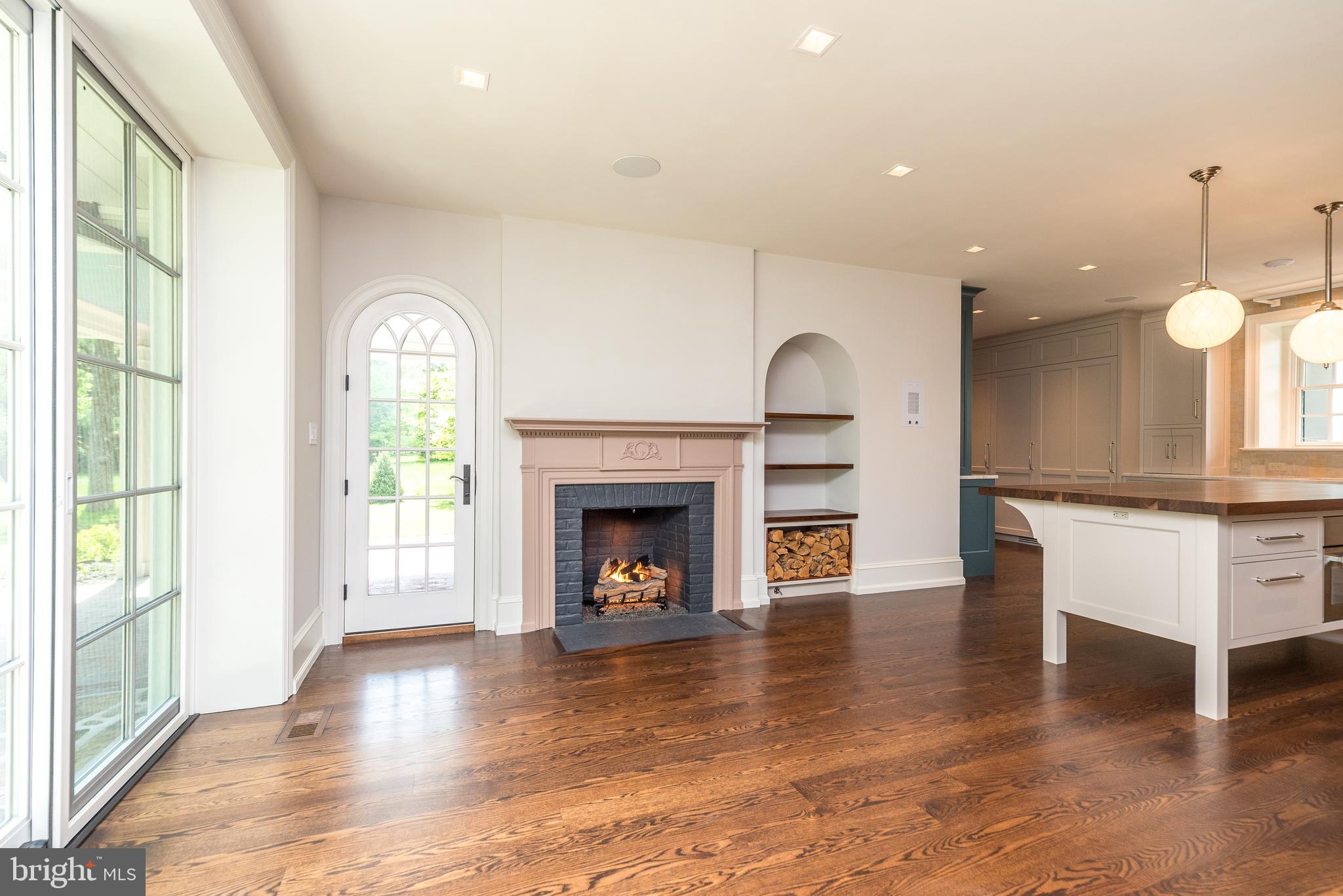 485 Lewis Ln