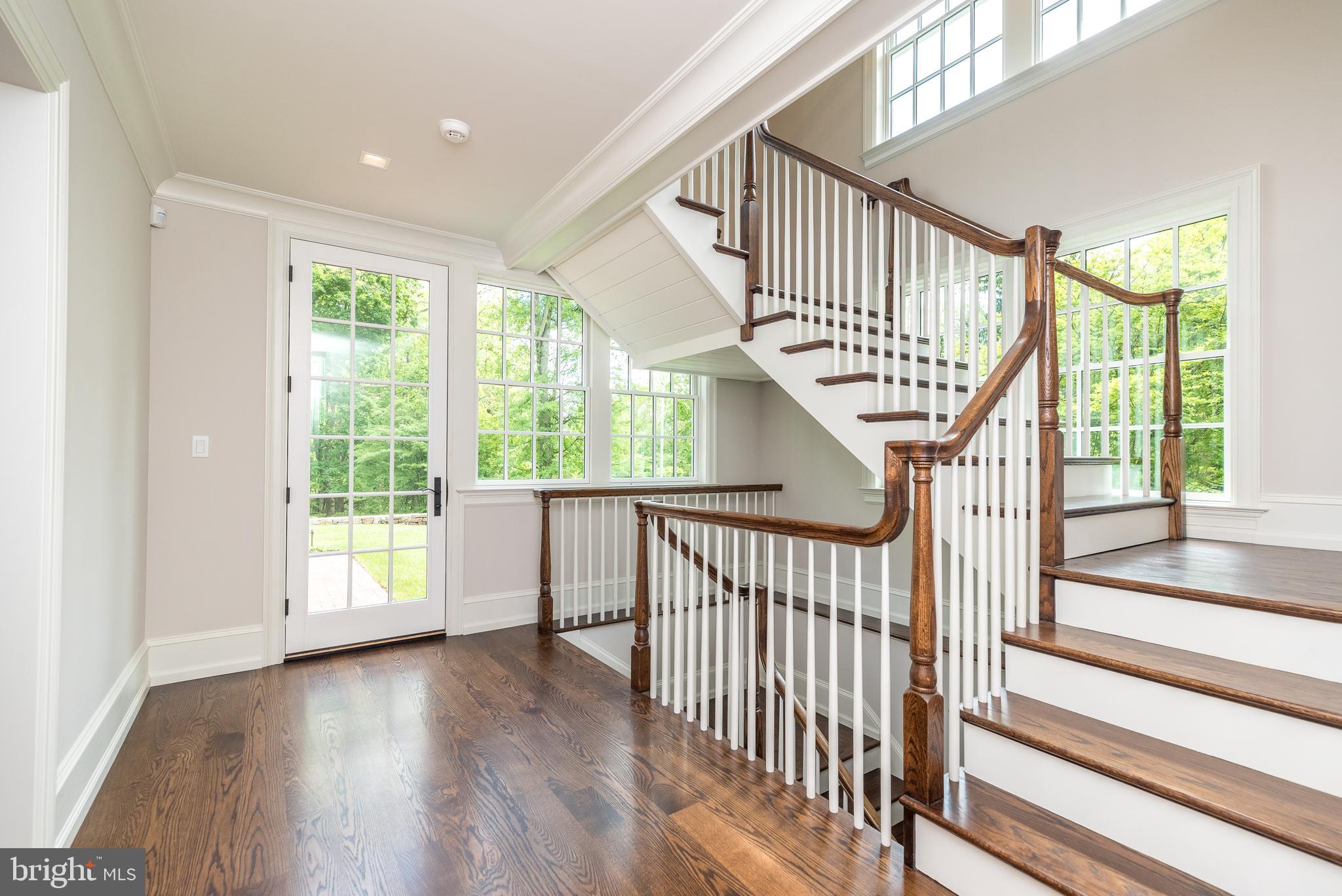 485 Lewis Ln