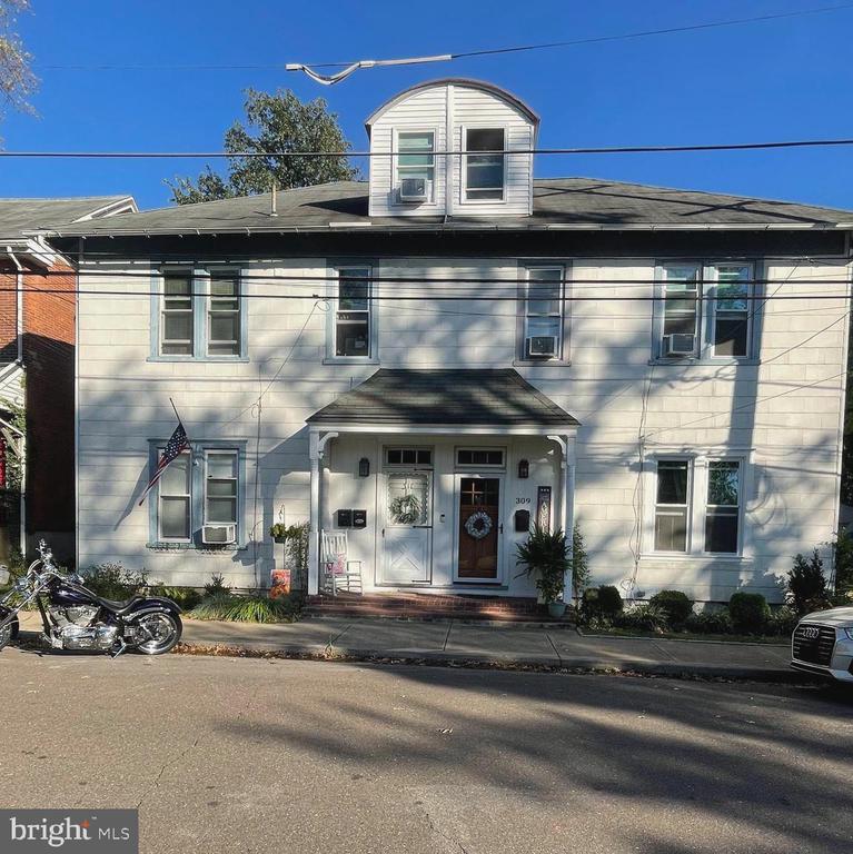 311 SCHOOL ST #ONE