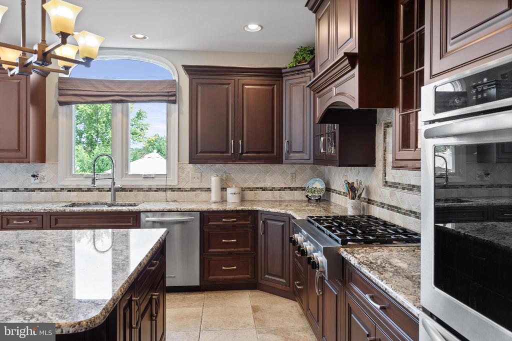100 Tracey Cir