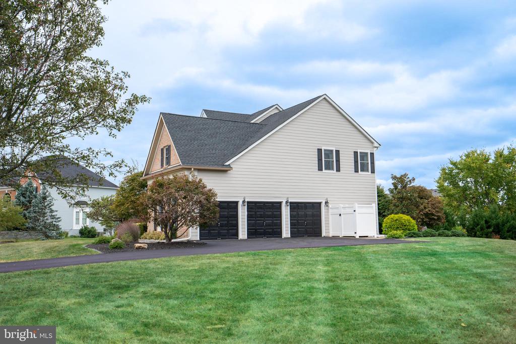 100 Tracey Cir