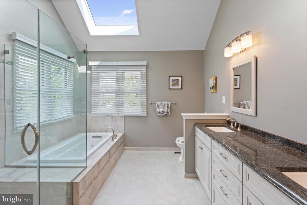 100 Tracey Cir